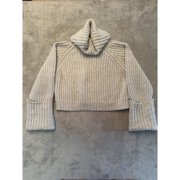 L’Academia Revolve Idriya Cropped Tunnel Funnel Neck Chunky Sweater S Grey - Picture 2 of 14